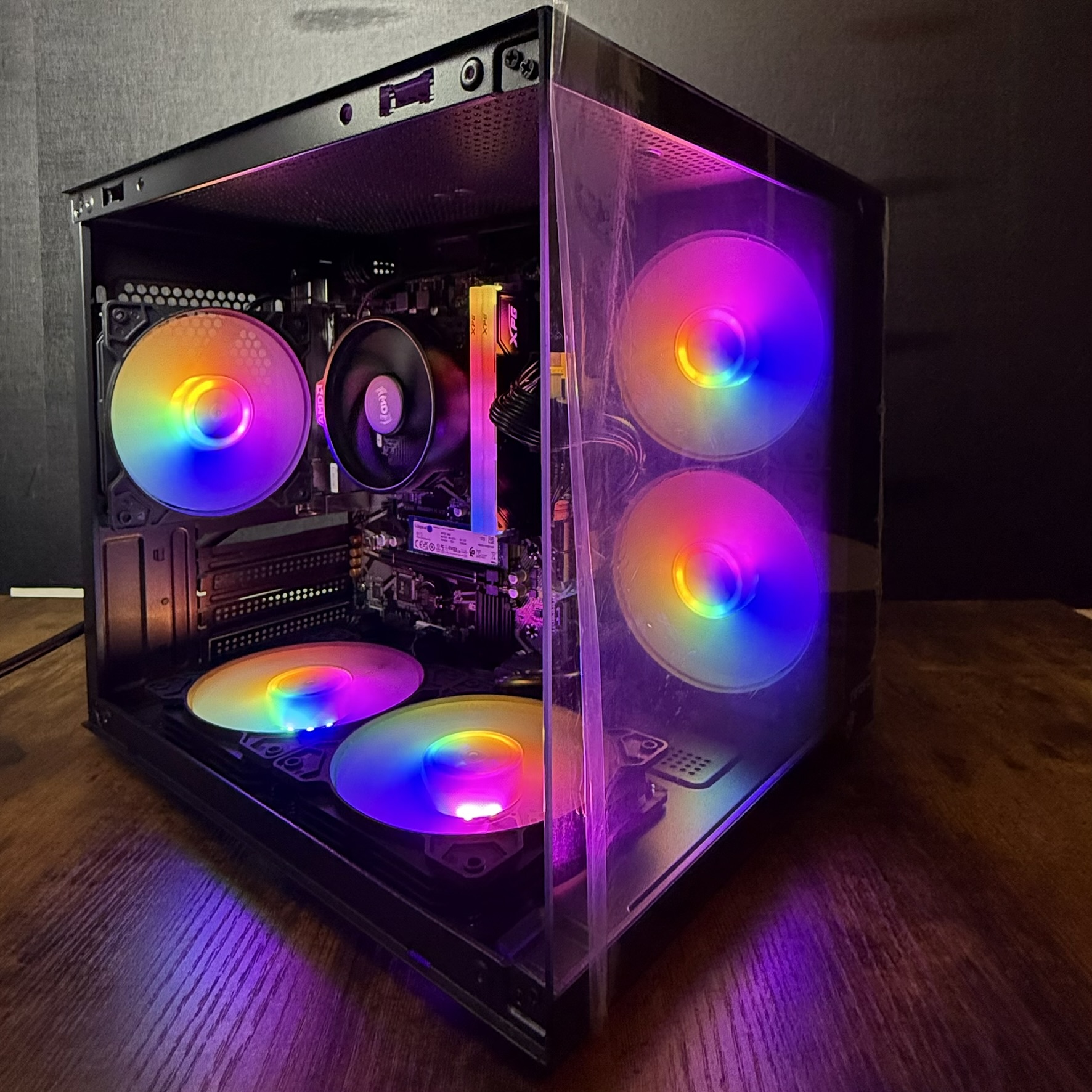 PC Gamer Ryzen 5 5600 GT 6 núcleos + 16GB RAM + 1 TB SSD